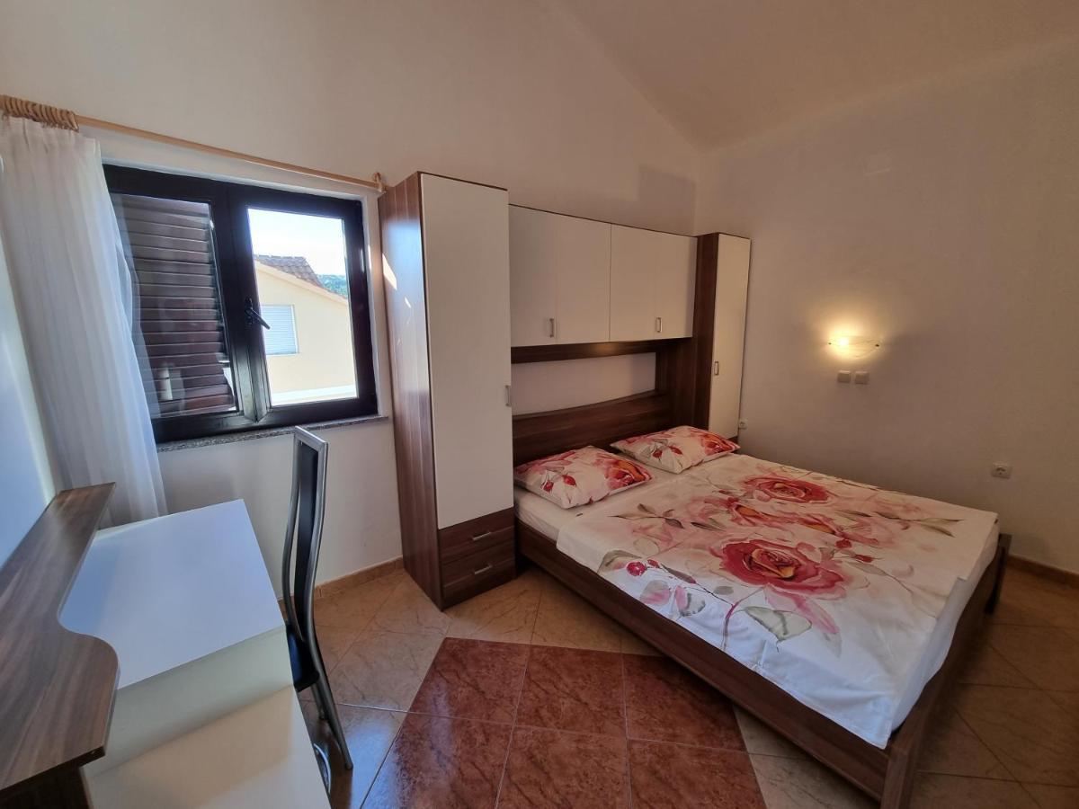Apartment Grbac Barbat na Rabu ภายนอก รูปภาพ